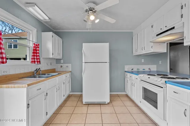 $2,000 | 410 Spartanburg Avenue, Carolina Beach, NC 28428