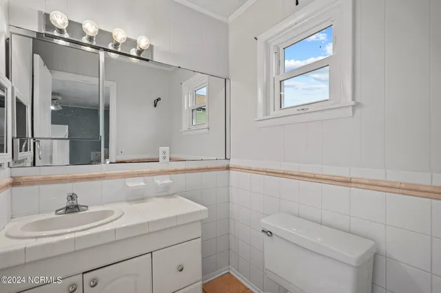 $2,000 | 410 Spartanburg Avenue, Carolina Beach, NC 28428