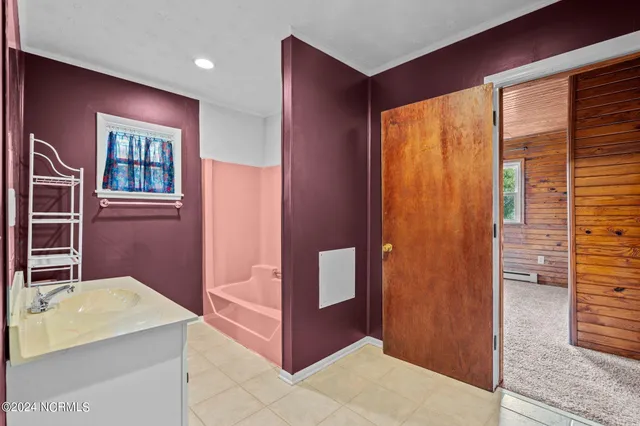 $2,000 | 410 Spartanburg Avenue, Carolina Beach, NC 28428