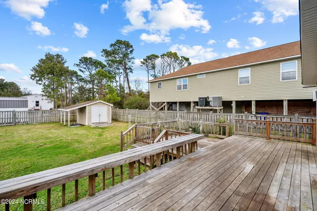 $2,000 | 410 Spartanburg Avenue, Carolina Beach, NC 28428
