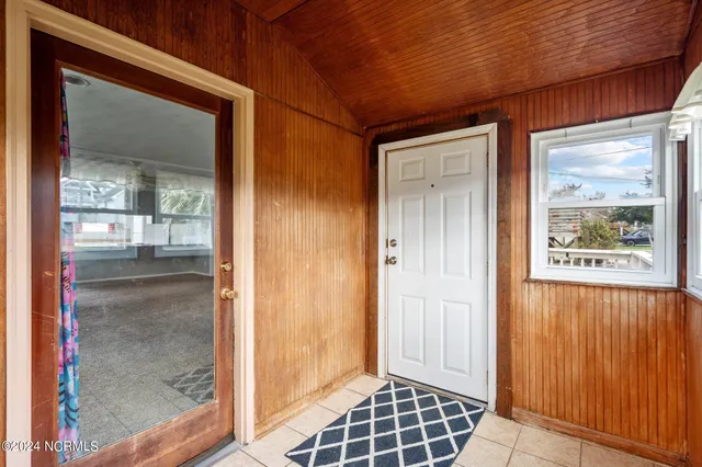 $2,000 | 410 Spartanburg Avenue, Carolina Beach, NC 28428