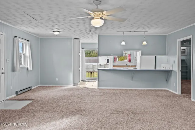 $2,000 | 410 Spartanburg Avenue, Carolina Beach, NC 28428