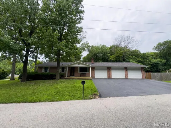 $285,000 | 2035 Valmont Drive, Arnold, MO 63010