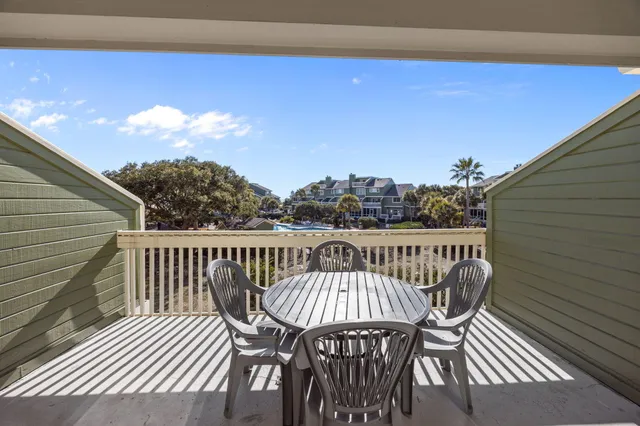 $1,100,000 | 7000 Palmetto Drive, Unit 4D, Isle of Palms, SC 29451