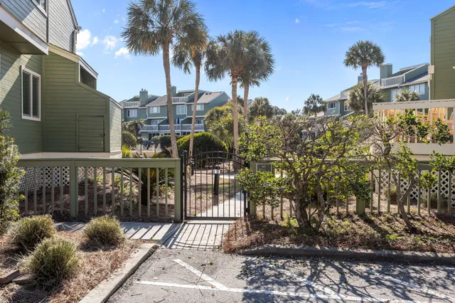 $1,100,000 | 7000 Palmetto Drive, Unit 4D, Isle of Palms, SC 29451
