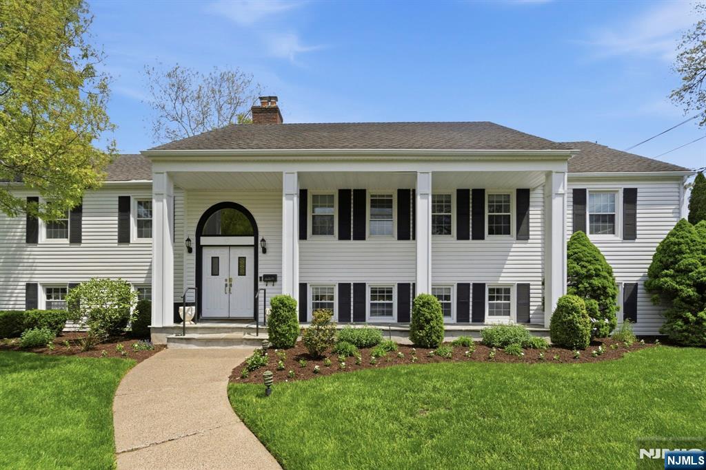 735 Linwood Avenue Ridgewood, NJ 07450 - Photo 1 of 46