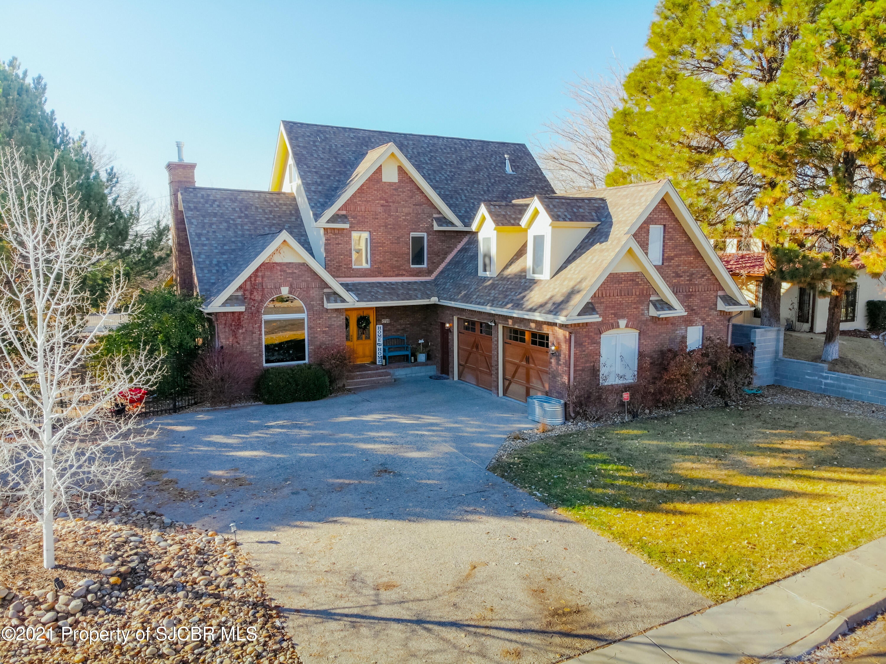 720 Rosa Street Farmington, NM 87401 - Photo 1 of 1 Curb View