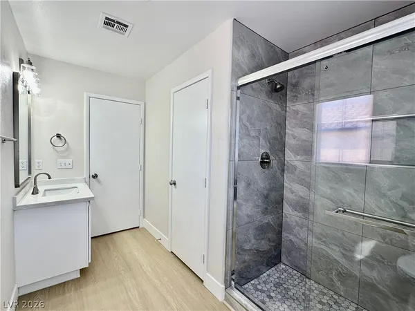 $2,500 | 5352 Magnolia Crossing Street, Las Vegas, NV 89148