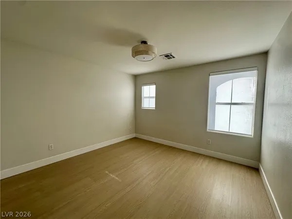 $2,500 | 5352 Magnolia Crossing Street, Las Vegas, NV 89148