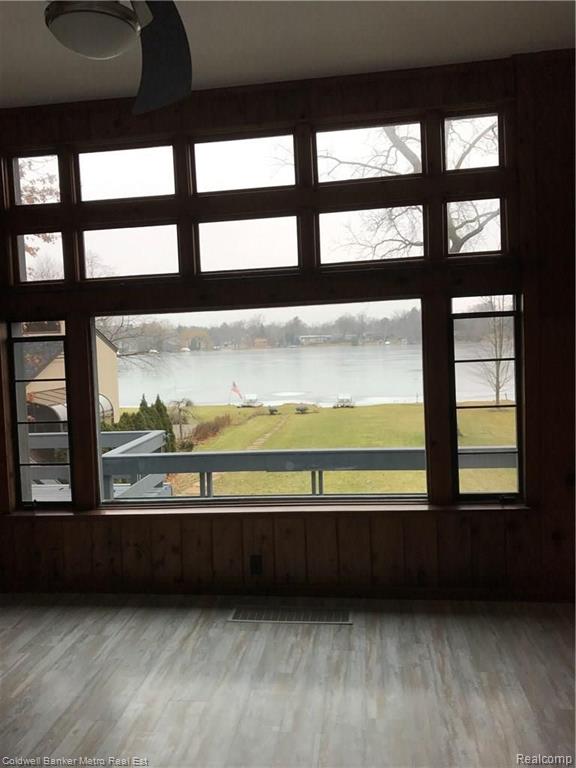 6260 Commerce Road West Bloomfield, MI 48324 - Photo 3 of 8