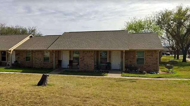 $703 | 711 North Sigrid Avenue, Hebbronville, TX 78361