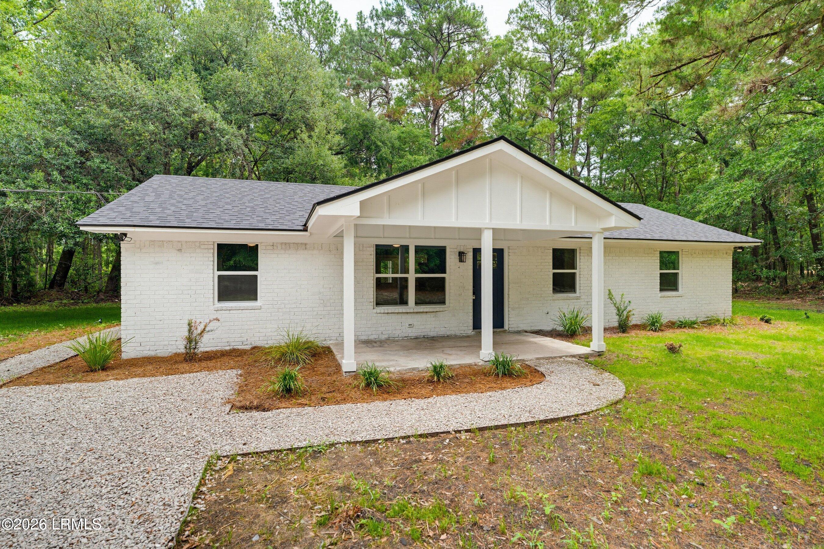 95 Fox Lane Ridgeland, SC 29936 - Photo 1 of 21 Front3