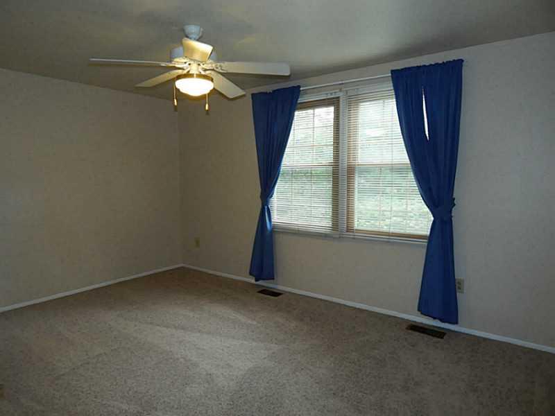 198 Hunting Creek Road Canonsburg, PA 15317 - Photo 9 of 22 Master Bedroom.