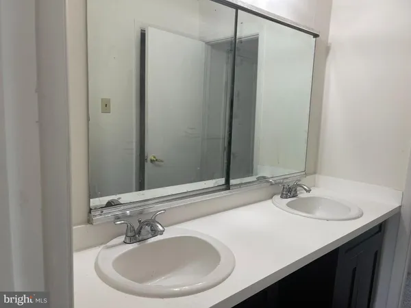 $2,000 | 9 Marcia Court, Unit 9, Sicklerville, NJ 08081