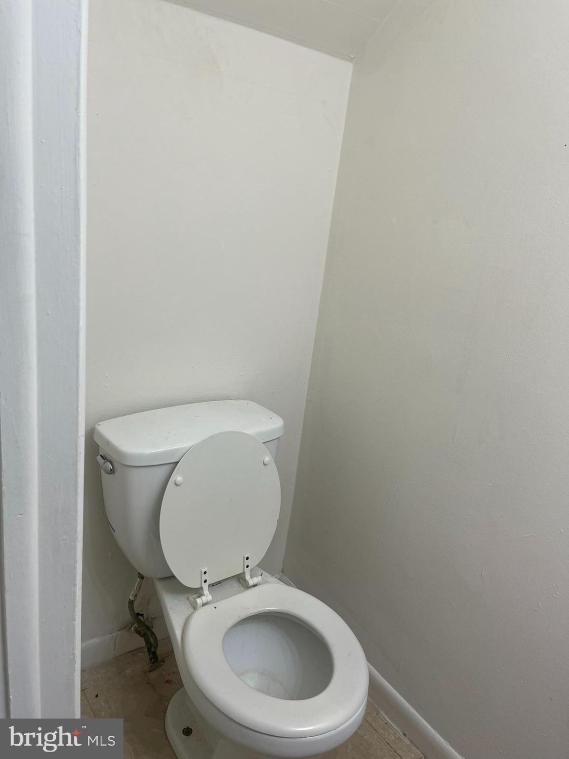 9 Marcia Court, Unit 9 Sicklerville, NJ 08081 - Photo 7 of 15 Powder Room