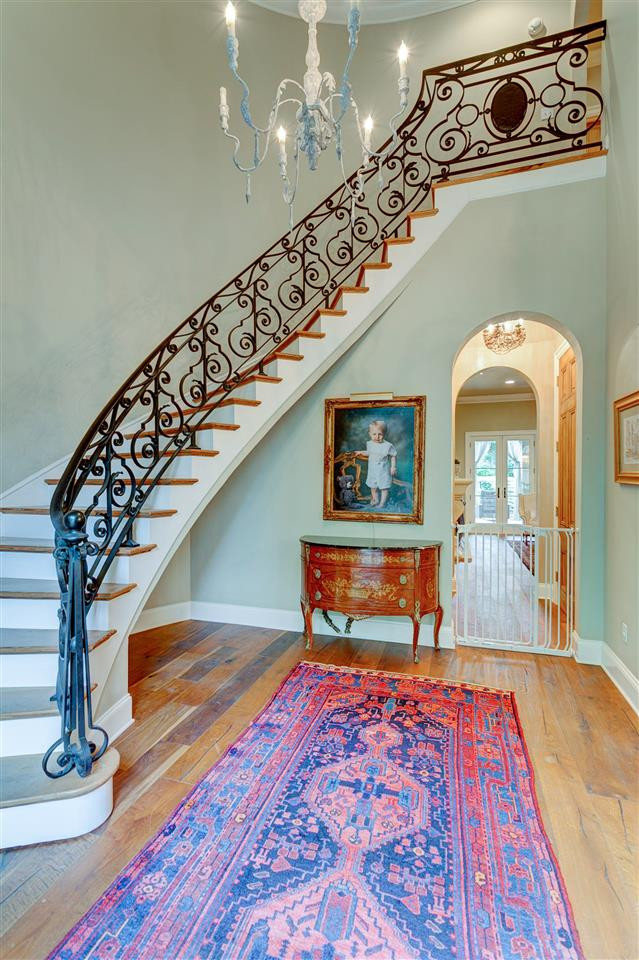 144 Overlook Place Ridgeland, MS 39157 - Photo 9 of 42 Elegant Vaulted foyer
