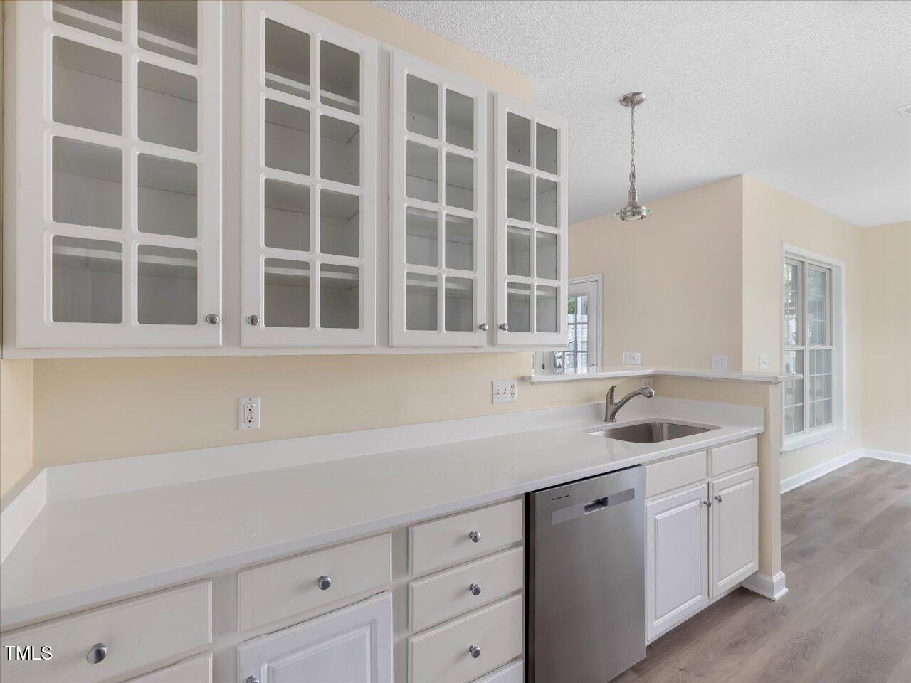 1928 Shadow Glen Drive Raleigh, NC 27604 - Photo 17 of 60 17-Kitchen