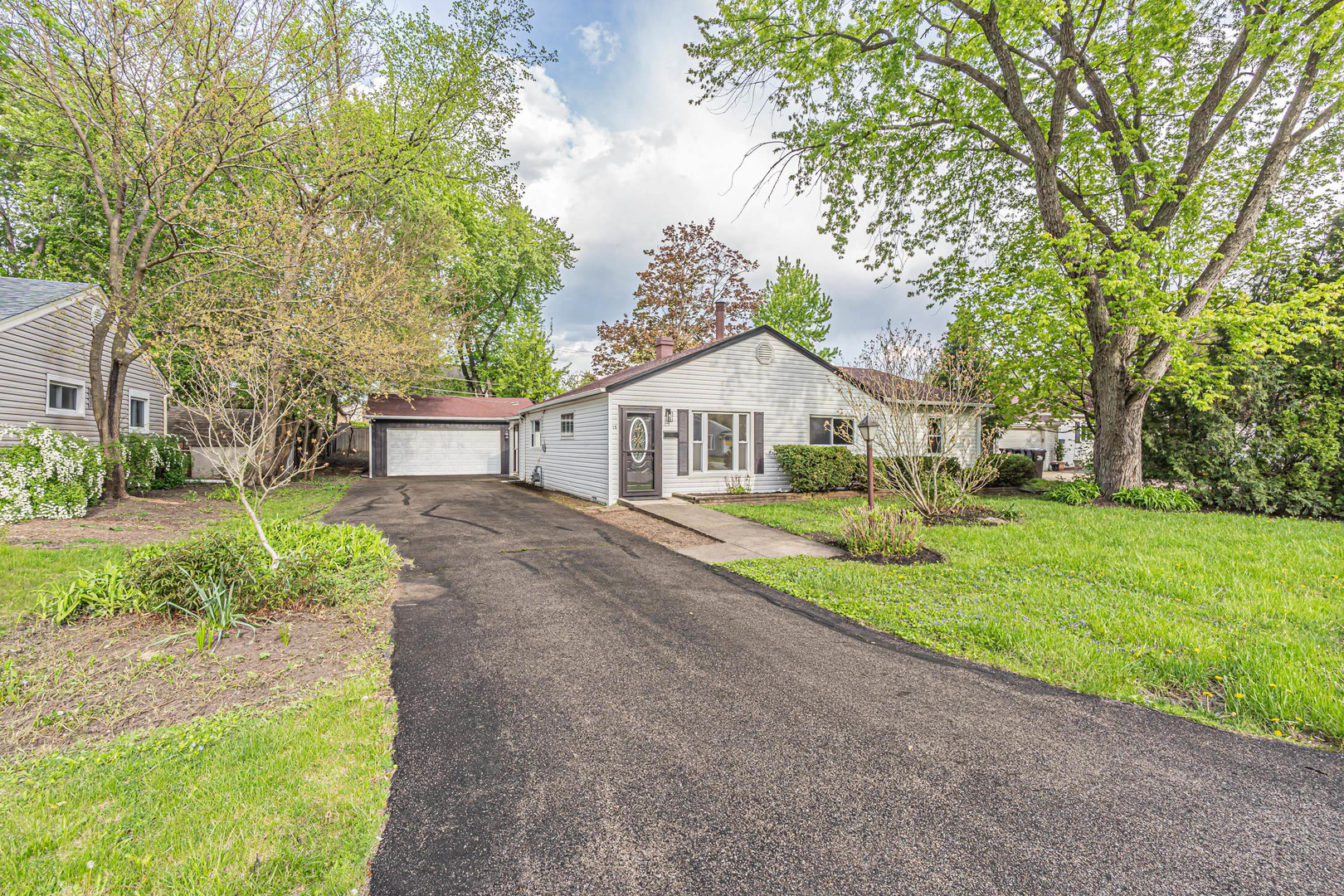 15 Johnathan Road Lake Zurich, IL 60047 - Photo 34 of 44 Gallery Image 34
