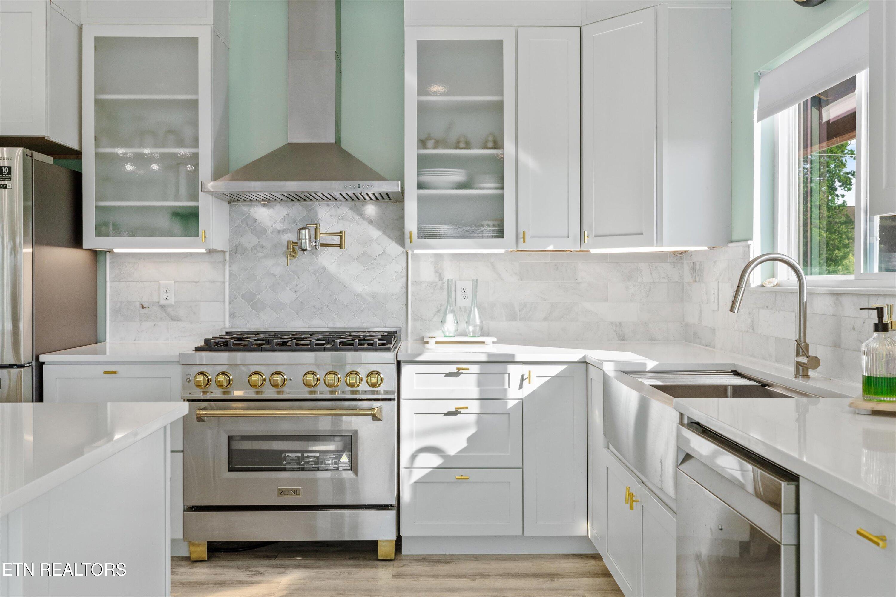 9828 Kodak Road Kodak, TN 37764 - Photo 11 of 46 Kitchen