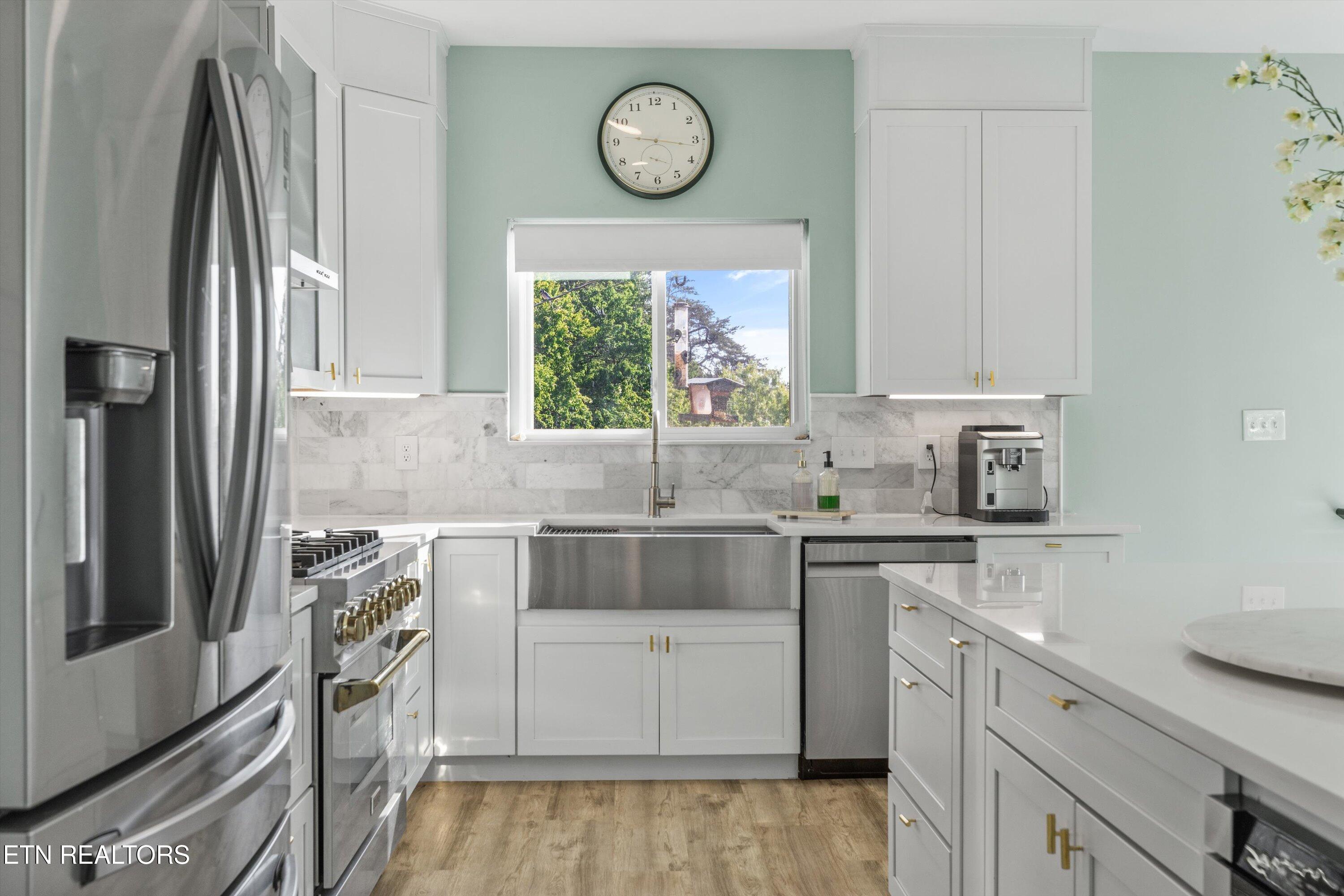 9828 Kodak Road Kodak, TN 37764 - Photo 12 of 46 Kitchen