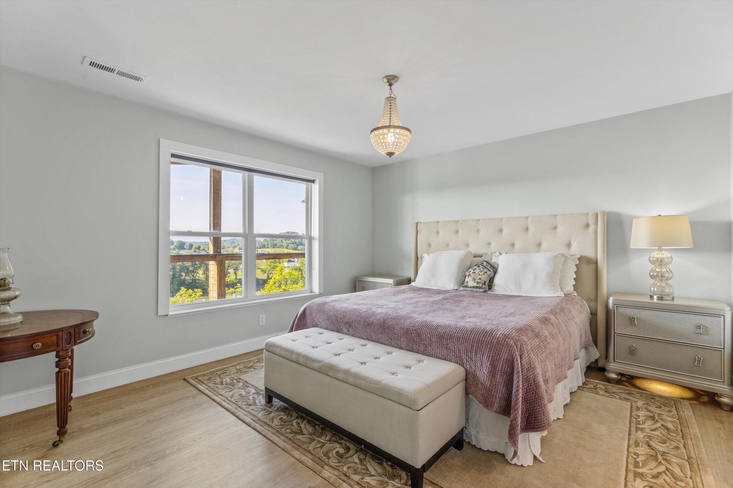 9828 Kodak Road Kodak, TN 37764 - Photo 21 of 46 Bedroom 2