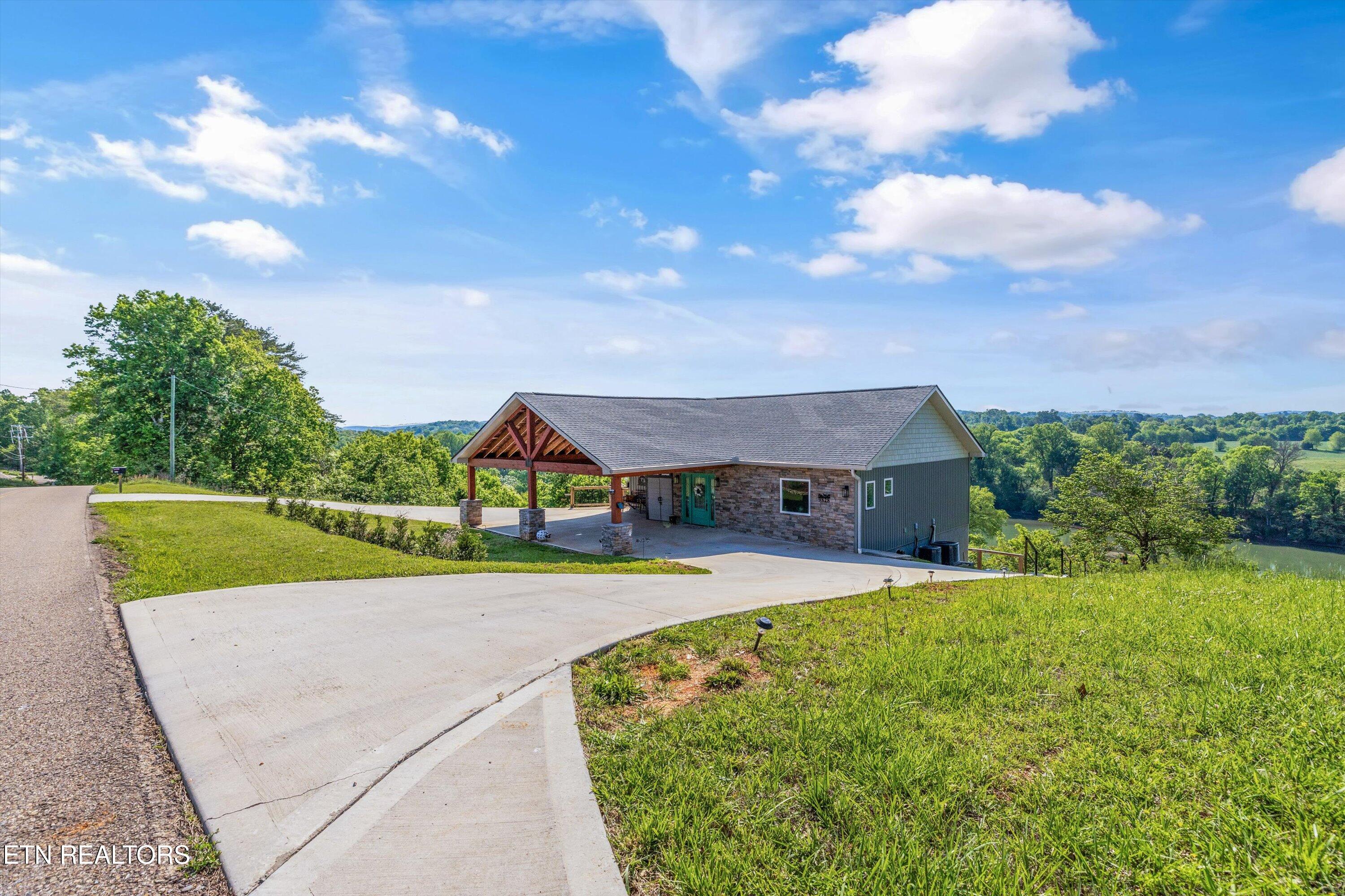 9828 Kodak Road Kodak, TN 37764 - Photo 4 of 46 9828 Kodak Rd