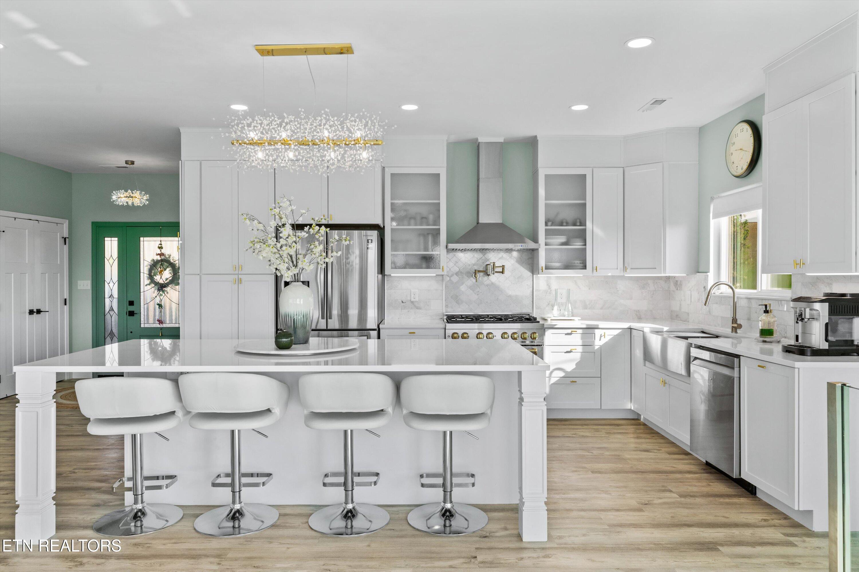 9828 Kodak Road Kodak, TN 37764 - Photo 10 of 46 Kitchen