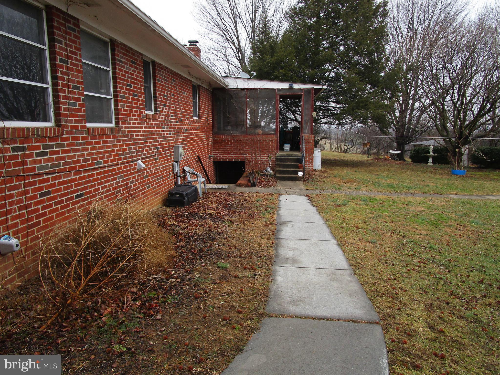 1346 Old Grade Road Strasburg, VA 22657 - Photo 5 of 9 BACKYARD