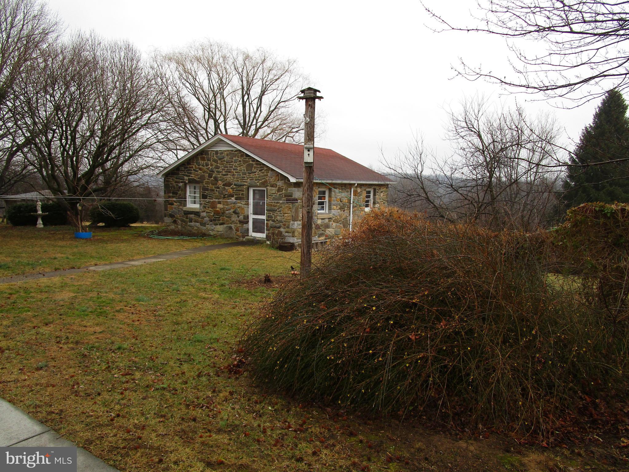 1346 Old Grade Road Strasburg, VA 22657 - Photo 6 of 9 BACKYARD
