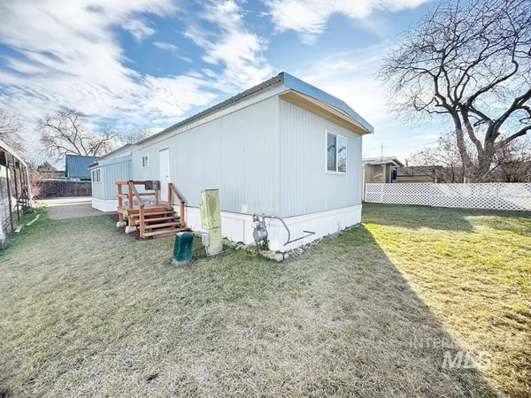 $85,900 | 1715 West Flamingo Avenue, Nampa, ID 83651