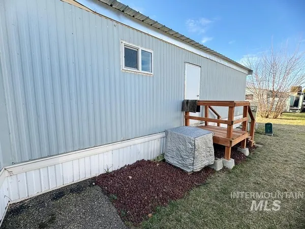 $85,900 | 1715 West Flamingo Avenue, Nampa, ID 83651