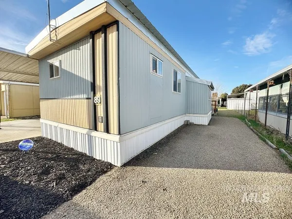 $85,900 | 1715 West Flamingo Avenue, Nampa, ID 83651