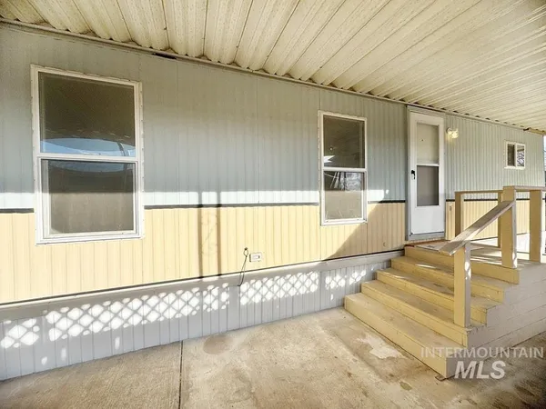 $85,900 | 1715 West Flamingo Avenue, Nampa, ID 83651