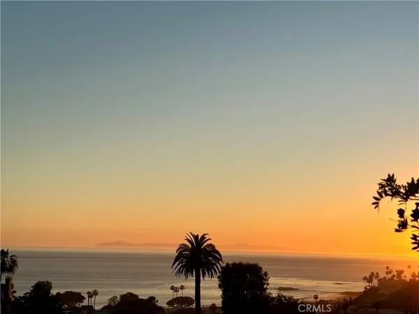 $9,950 | 462 Hilledge Drive, Laguna Beach, CA 92651