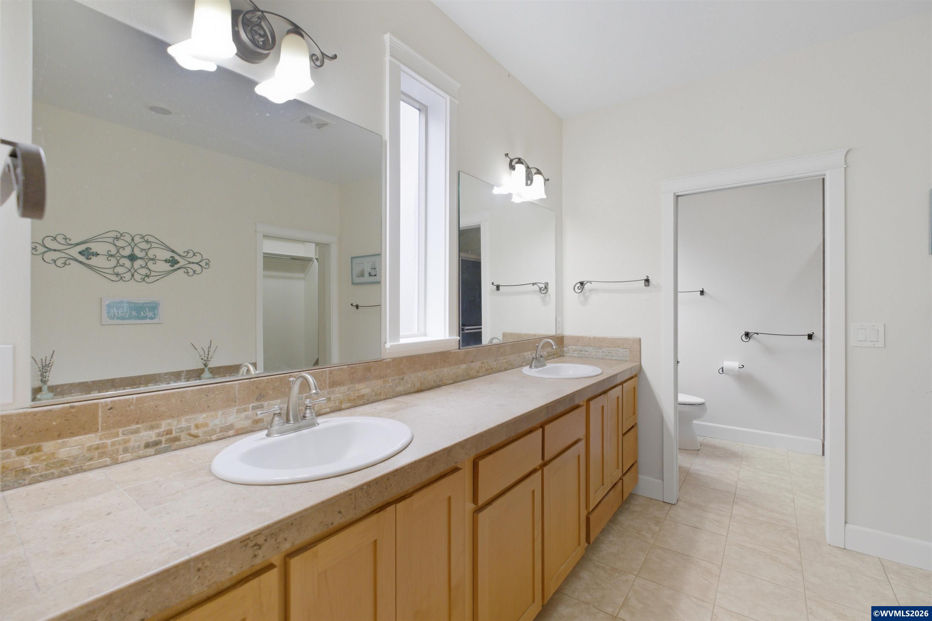 2697 Islander Avenue Northwest Salem, OR 97304 - Photo 25 of 50