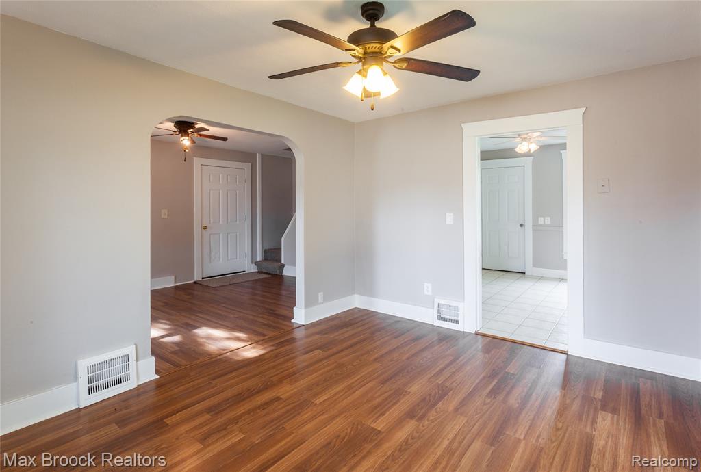 13071 East 13 Mile Road Warren, MI 48088 - Photo 4 of 23