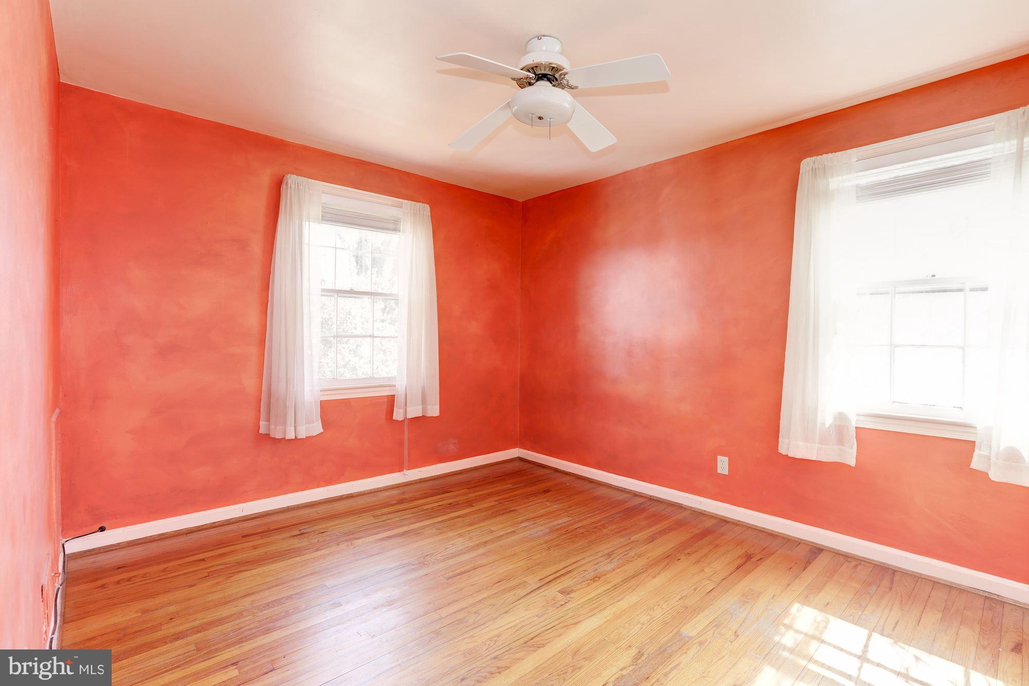 11713 Kingtree Street Silver Spring, MD 20902 - Photo 11 of 26 Main Level Bedroom
