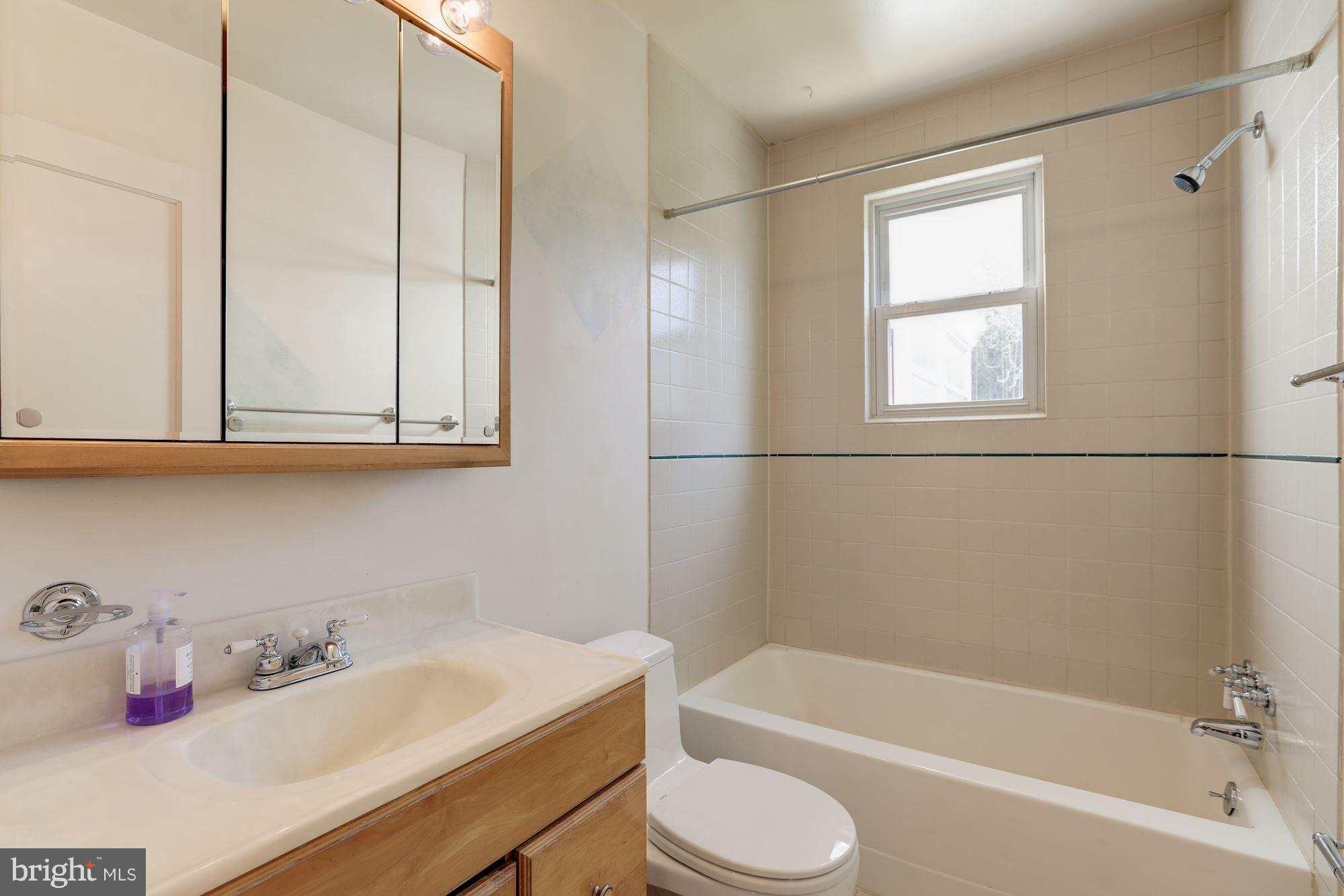 11713 Kingtree Street Silver Spring, MD 20902 - Photo 12 of 26 Main Level Full Bath
