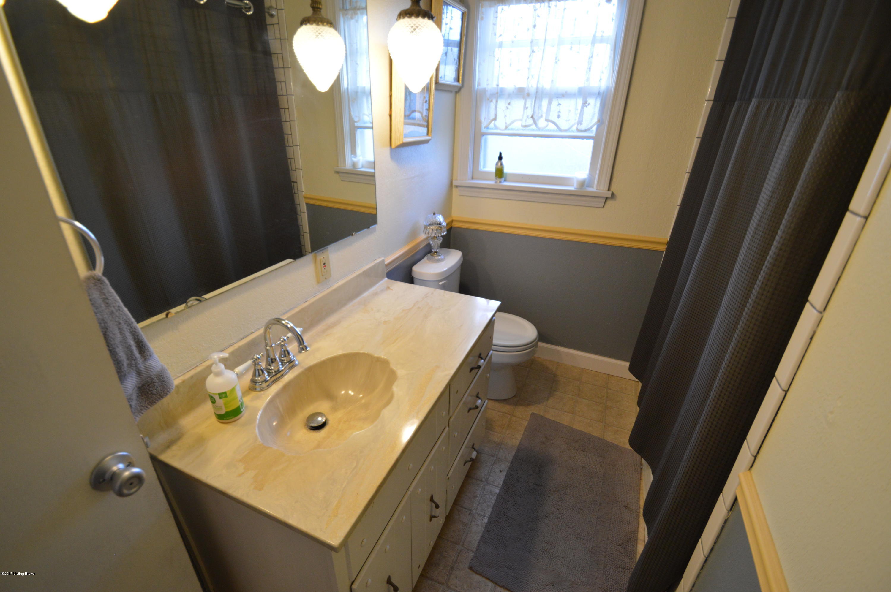 293 Hensley Road Shepherdsville, KY 40165 - Photo 5 of 42 DSC_0799