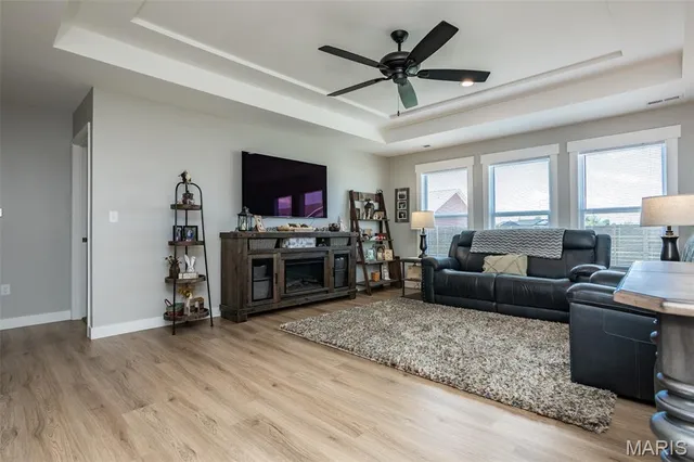 $250,000 | 126 Bridgeport Drive, Moro, IL 62067