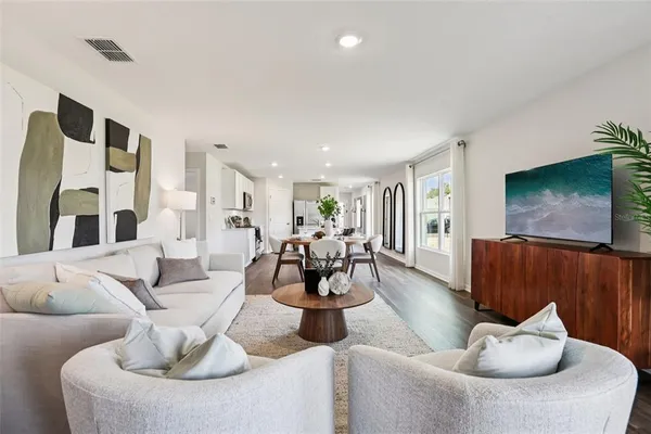 $316,990 | 206 Bull Frog Lane, Umatilla, FL 32784