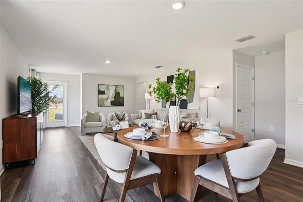 $316,990 | 206 Bull Frog Lane, Umatilla, FL 32784