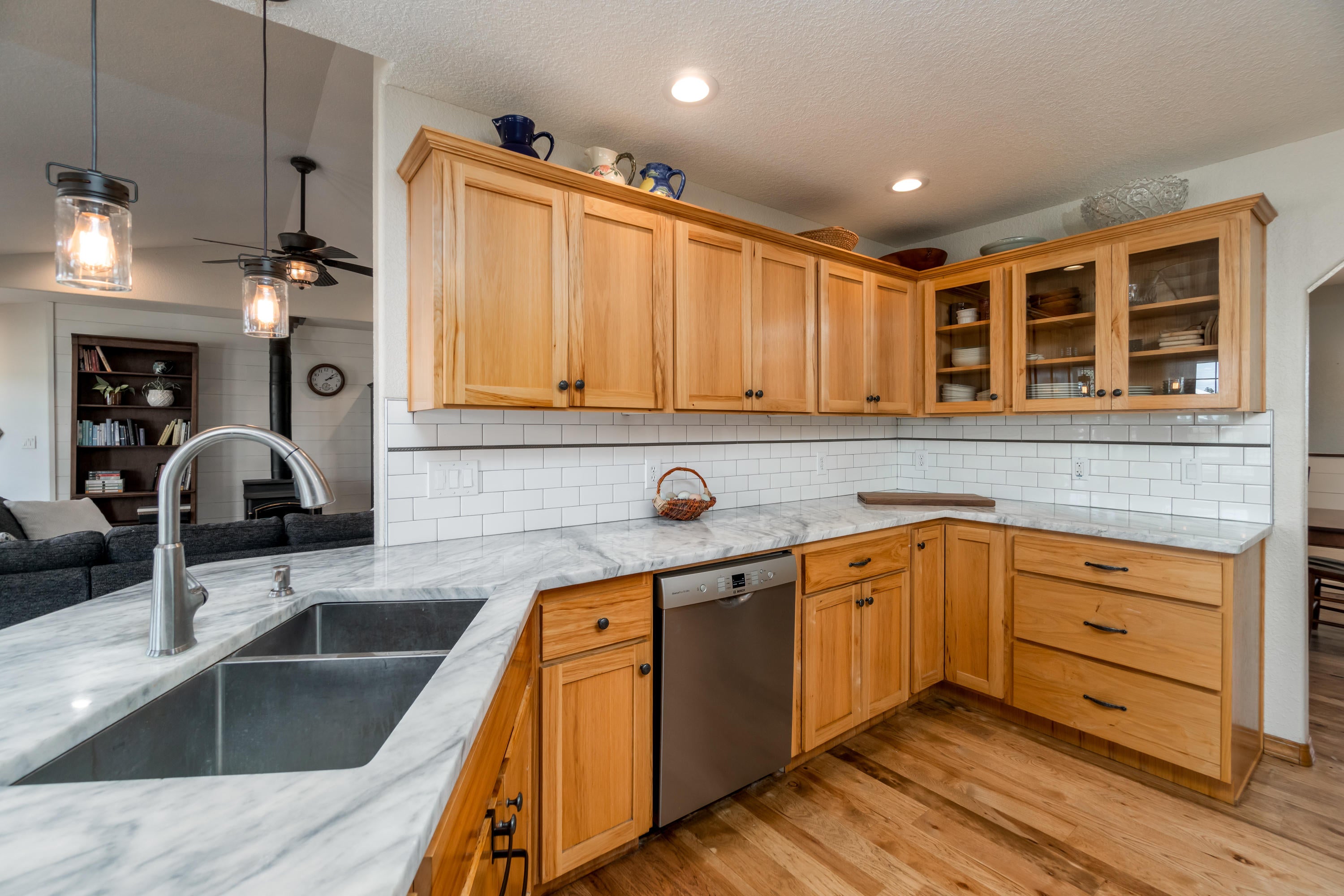 1422 Southwest Bent Loop Powell Butte, OR 97753 - Photo 27 of 47 1422BentLp_Kitchen3