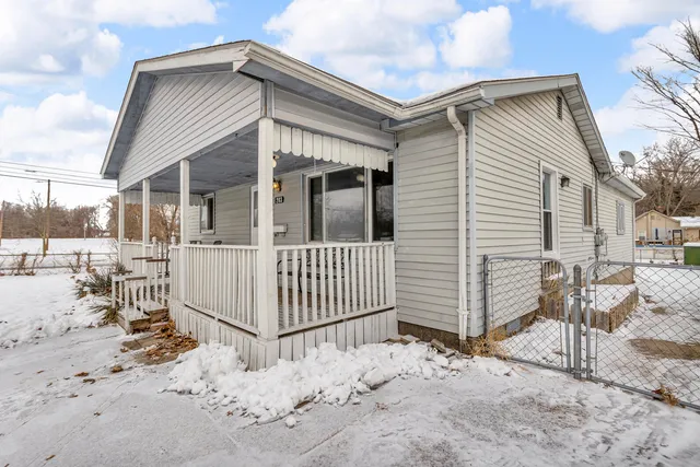 $219,900 | 203 Dakota Avenue, Ypsilanti, MI 48198