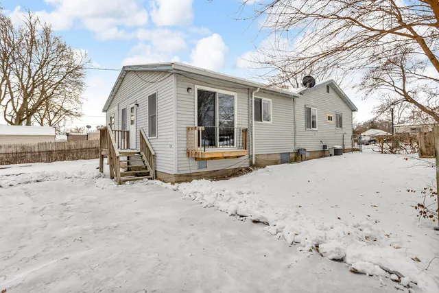 $219,900 | 203 Dakota Avenue, Ypsilanti, MI 48198