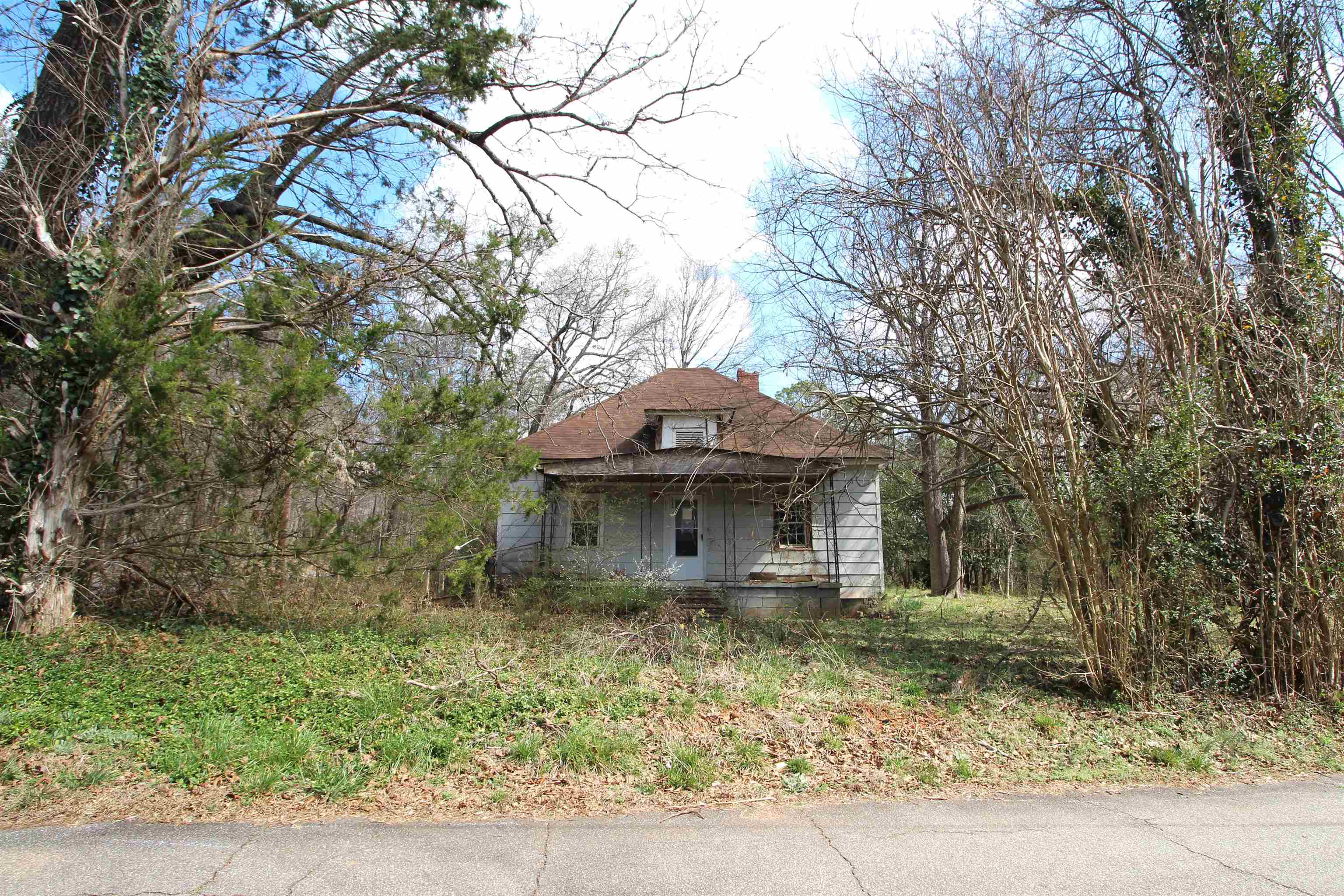 111 Dobson Heights Road Spartanburg, SC 29307 - Photo 1 of 6