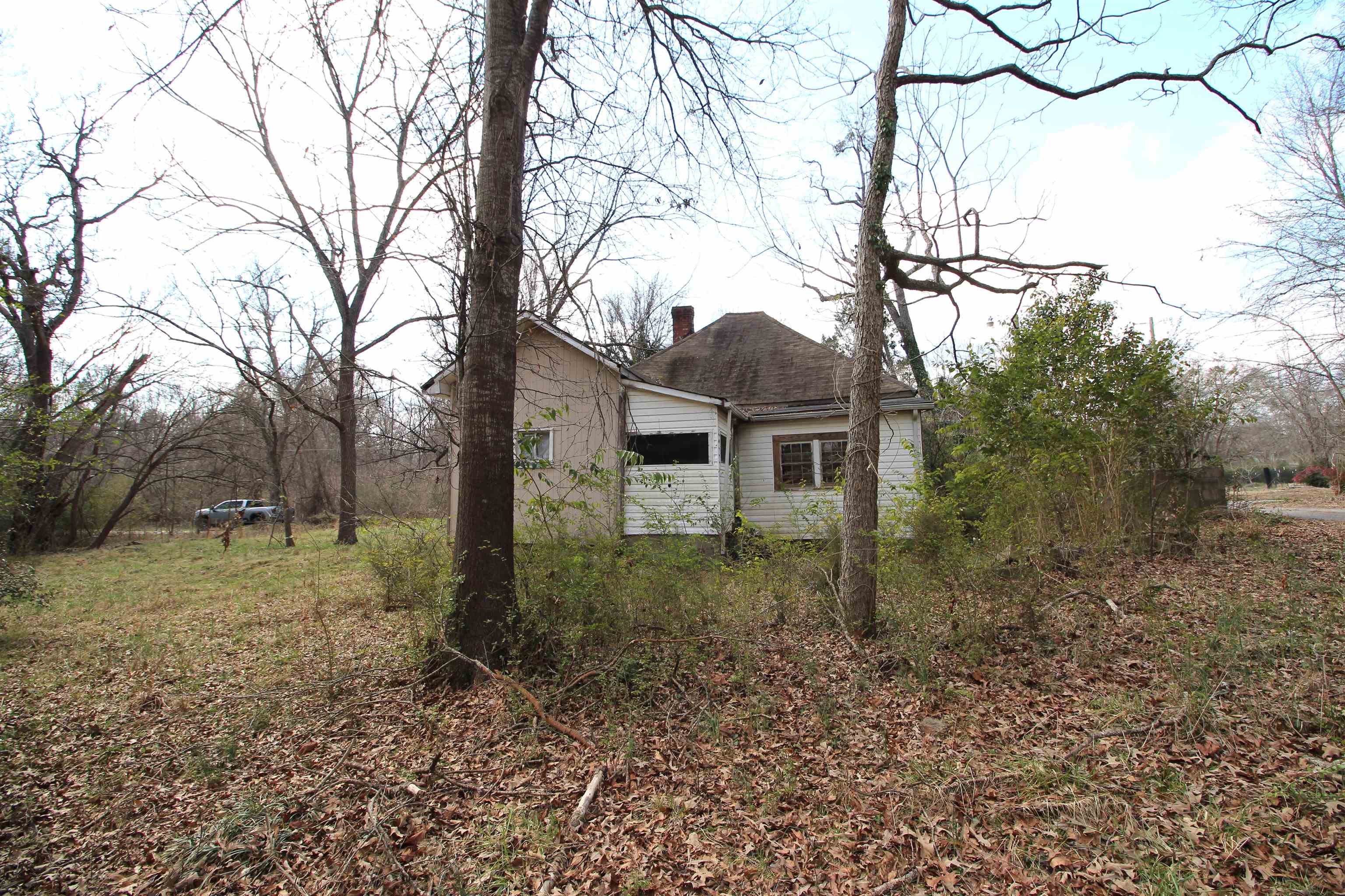 111 Dobson Heights Road Spartanburg, SC 29307 - Photo 2 of 6