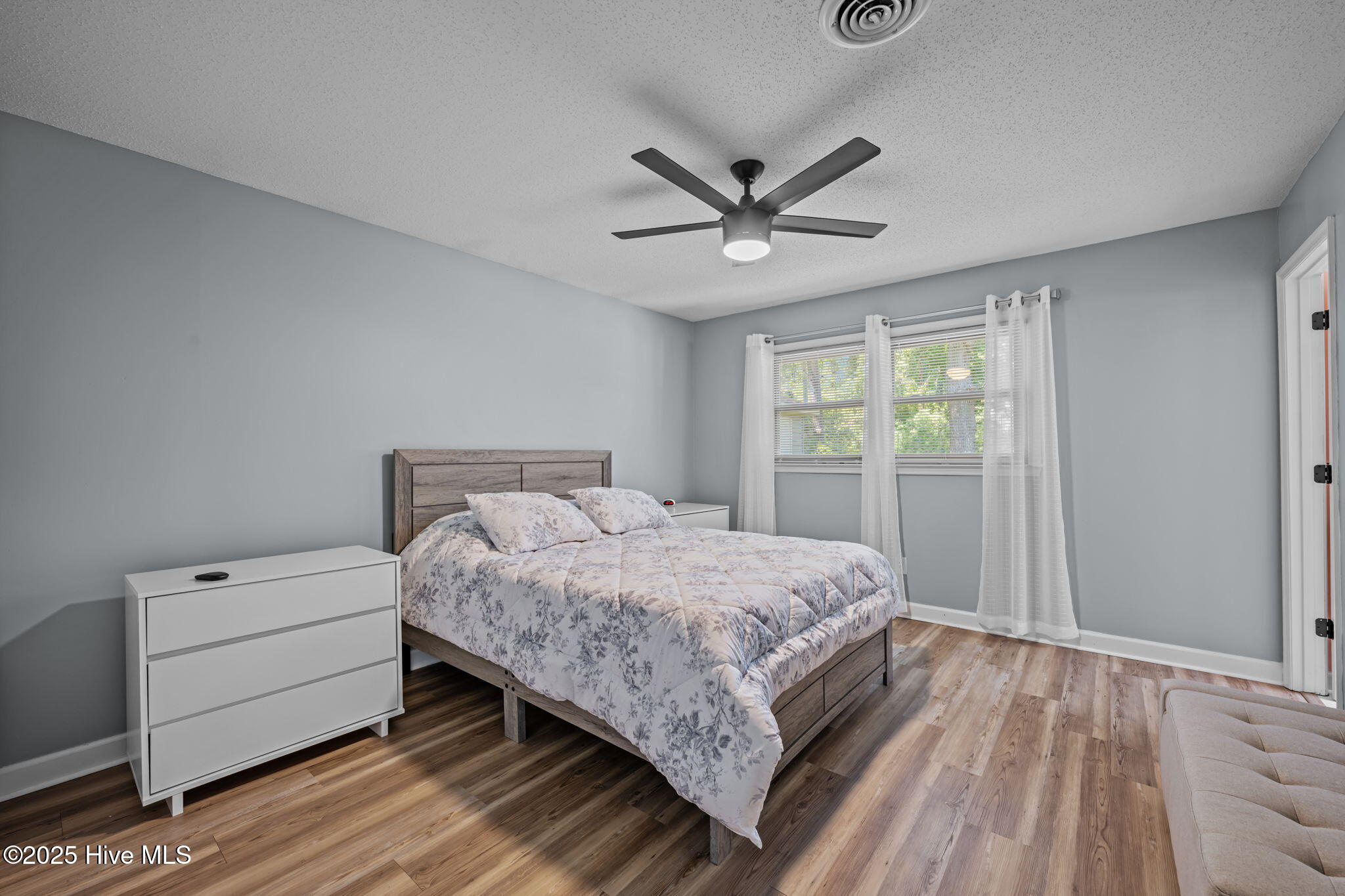 1103 Fulcher Lane New Bern, NC 28562 - Photo 13 of 36 18-web-or-mls-DSC_2385