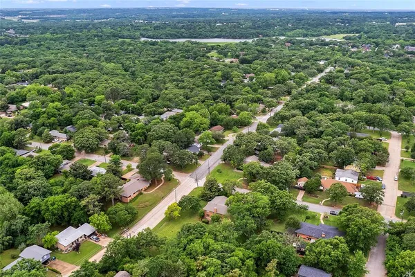 $399,000 | 930 South Maurice Avenue, Denison, TX 75020