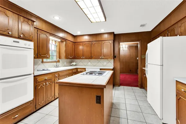 $399,000 | 930 South Maurice Avenue, Denison, TX 75020